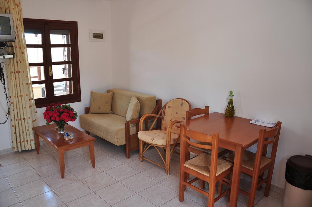 Kato Zakros Palace Apartments Extérieur photo